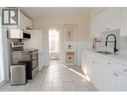 8 DUNDAS Street - 14