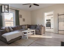 8 DUNDAS Street - 5