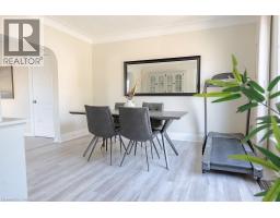 8 DUNDAS Street - 8