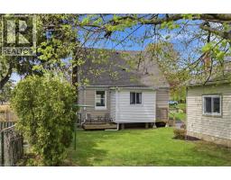 14 LORNE Crescent - 33