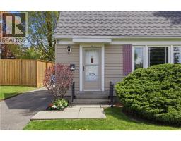 14 LORNE Crescent - 5