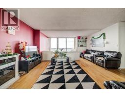 33 HARBOUR Square UnitNo. 2801 - 18