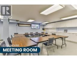 375 SILVERBIRCH Boulevard - 47