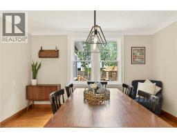 13 TWEEDSMUIR Avenue - 17
