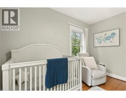 13 TWEEDSMUIR Avenue - 28