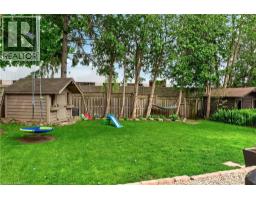 13 TWEEDSMUIR Avenue - 44