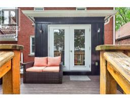 13 TWEEDSMUIR Avenue - 48