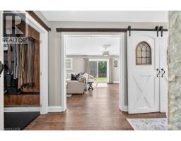 323 QUEEN VICTORIA Drive - 26