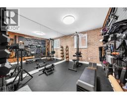 323 QUEEN VICTORIA Drive - 28