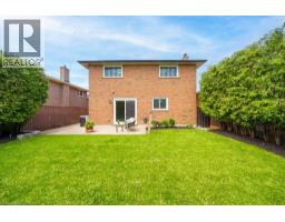 323 QUEEN VICTORIA Drive - 44
