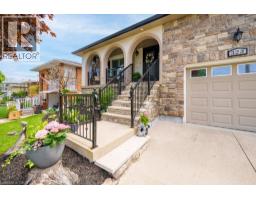 323 QUEEN VICTORIA Drive - 6