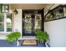 323 QUEEN VICTORIA Drive - 7