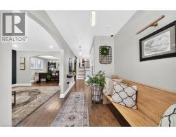 323 QUEEN VICTORIA Drive - 9