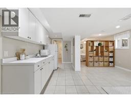 20 PEEL Street S - 19