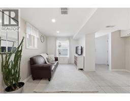 20 PEEL Street S - 21