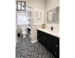 241 THORNER Drive - 20