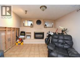 64 WINNETT Street N - 14