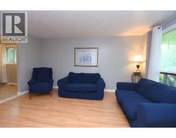 64 WINNETT Street N - 30