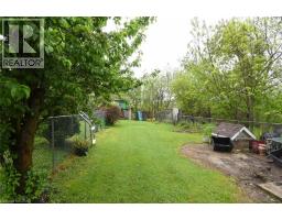 64 WINNETT Street N - 35