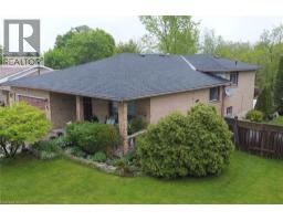 64 WINNETT Street N - 5