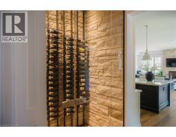 147 BEVERLY Court - 11