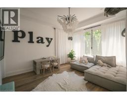 147 BEVERLY Court - 23