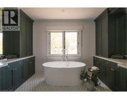 147 BEVERLY Court - 28