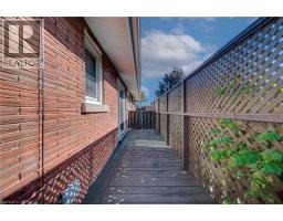 68 KINGSLEA Drive - 36
