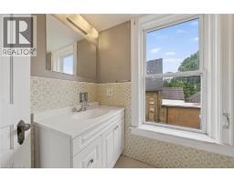 11 BYRON Street - 36