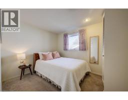 51 UNDERHILL Crescent - 17