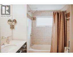 1 VERA Court - 22
