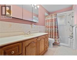 12 LORNE Avenue - 14
