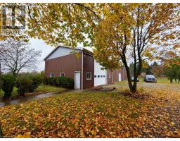 17 CEMETERY Road - 38