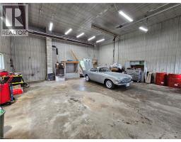 17 CEMETERY Road - 40