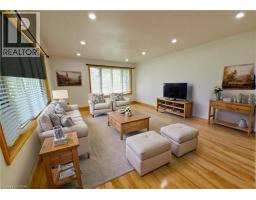 17 CEMETERY Road - 8
