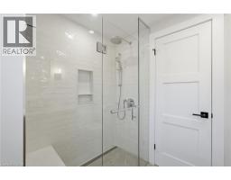 2418 BUTTERNUT Crescent - 28