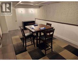 279 SANDOWNE Drive UnitNo. 32 - 33