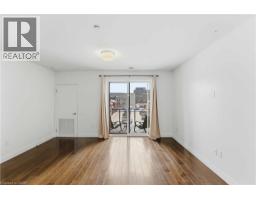 26 WELLINGTON Street UnitNo. 404 - 9