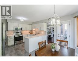 141 LYNNDALE Road - 15