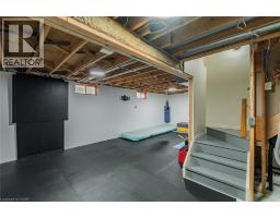 141 LYNNDALE Road - 35