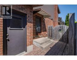 141 LYNNDALE Road - 5