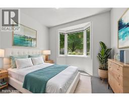 96 BLUELAGOON Drive - 19