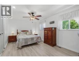 24 ROSENEATH Crescent - 20