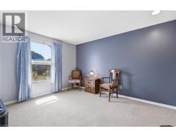 24 ROSENEATH Crescent - 22