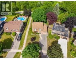 24 ROSENEATH Crescent - 36