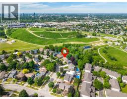 24 ROSENEATH Crescent - 43