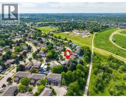 24 ROSENEATH Crescent - 44