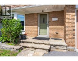 24 ROSENEATH Crescent - 7