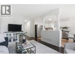 136 MARCY Crescent - 10