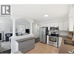 136 MARCY Crescent - 12